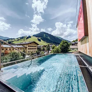 https://thomsn-hotelhinterglemm.saalbachhinterglemmhotels.com
